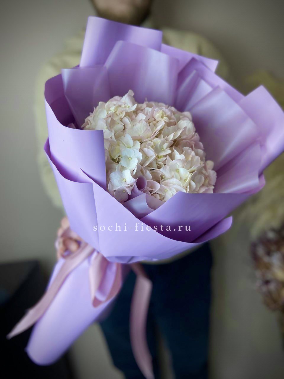 партионные букеты для небольшого корпоративного поздравления сотрудников в небольшом городе