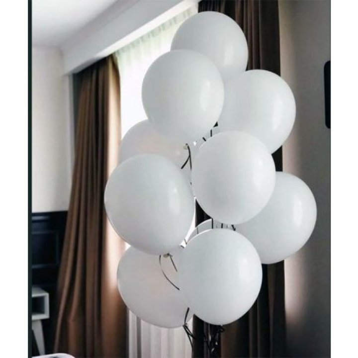 Фонтан шаров "Облако" в Южно-Сахалинске