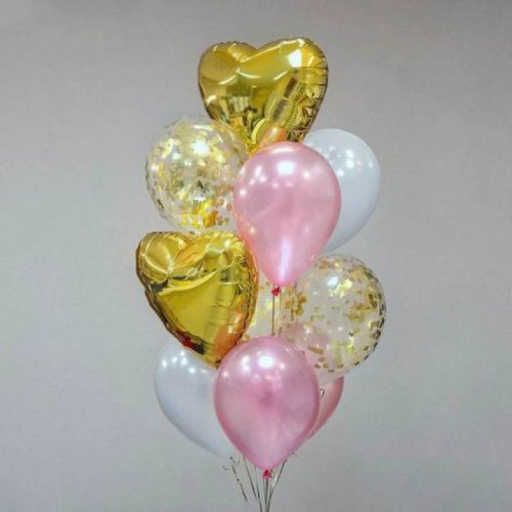 Облако шаров "Рози голд" в Южно-Сахалинске