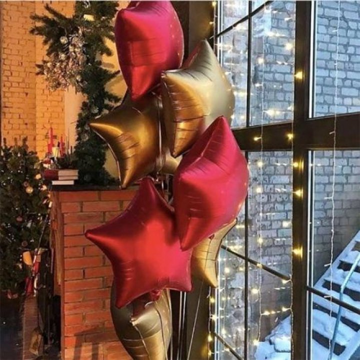 Фонтан шаров "Старлидж" в Южно-Сахалинске