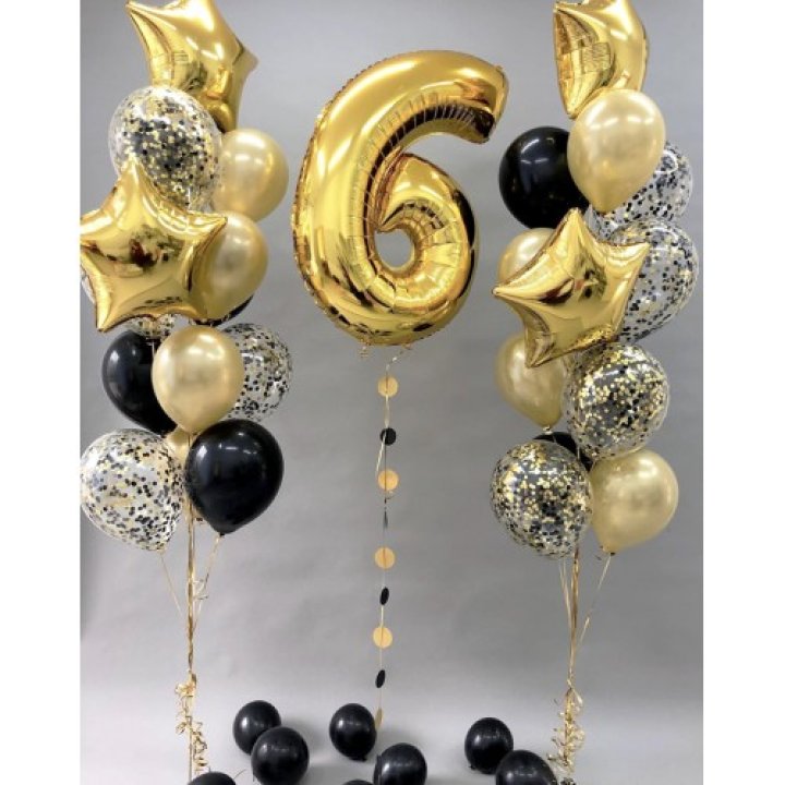 Цифра с фонтанами шаров  в Южно-Сахалинске