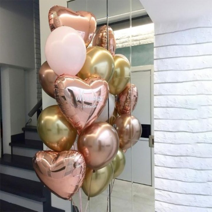 Фонтан шаров "От сердечка" с доставкой в Южно-Сахалинске