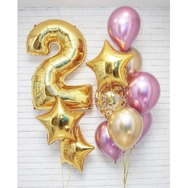 Цифра с фонтанами шаров  в Южно-Сахалинске