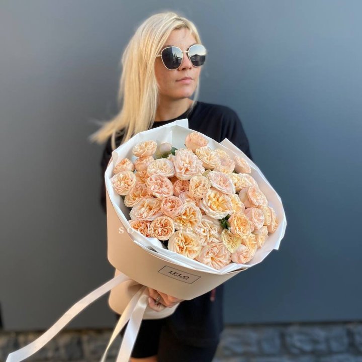 15 пионовидных роз №2 в Южно-Сахалинске