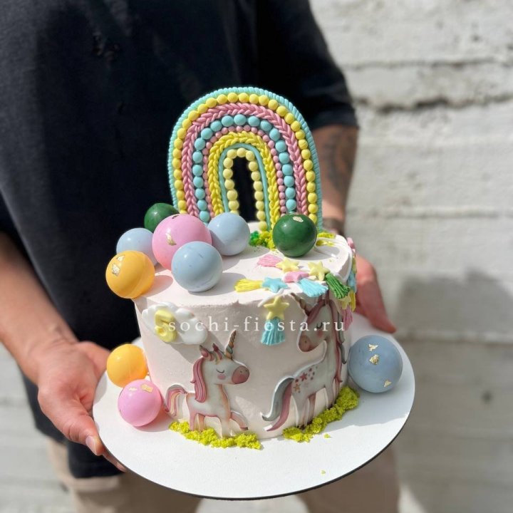 Торт "Радуга с единорогом" в Южно-Сахалинске