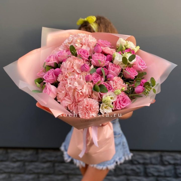 Авторский букет "Восторг" в Южно-Сахалинске