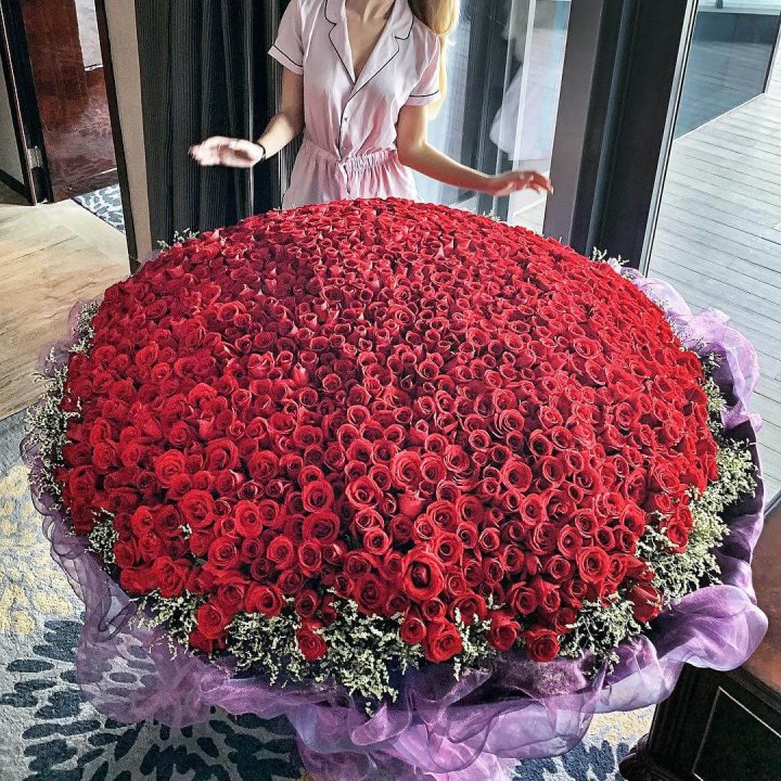 1001 роза в Южно-Сахалинске