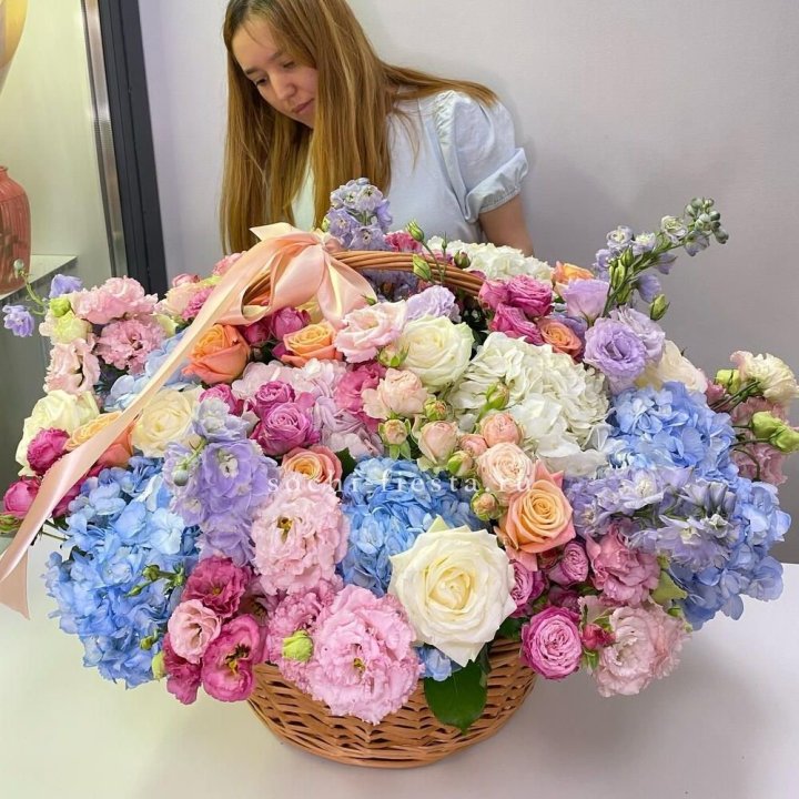 Авторская корзина "Экстра" с доставкой в Южно-Сахалинске