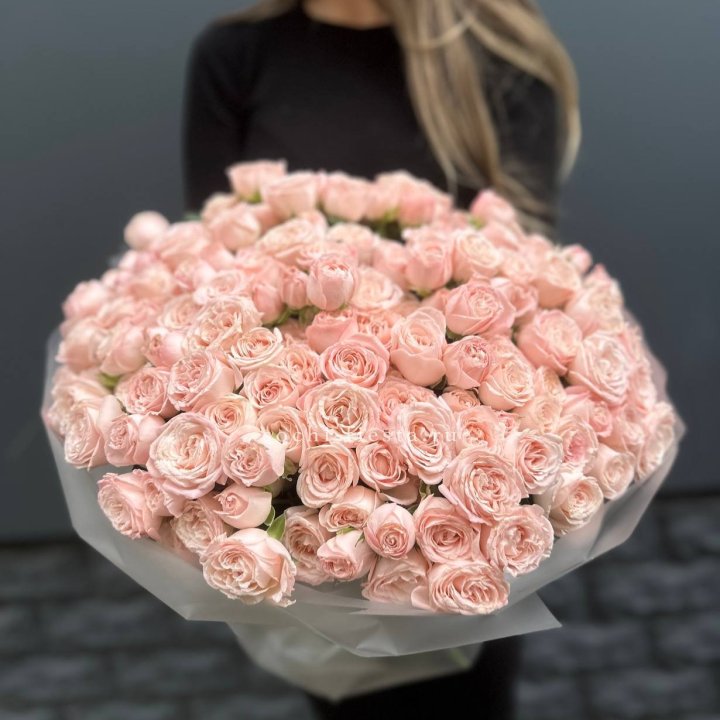 51 кустовая роза Бомбастик в Южно-Сахалинске