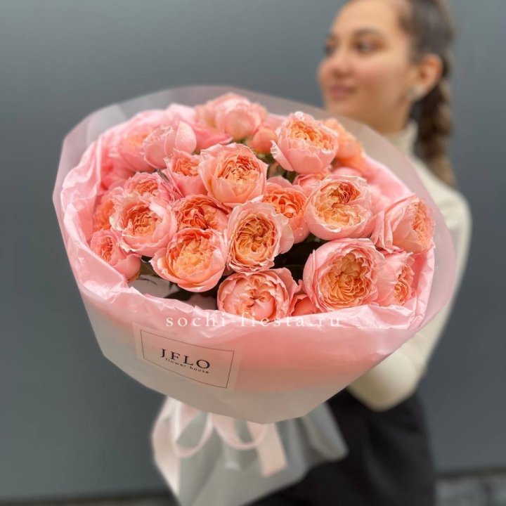 Букет из пионовидных роз Джульетта в Южно-Сахалинске