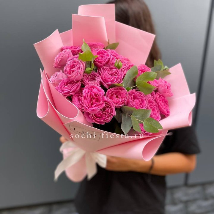 Пионовидные розы мисти баблс N.2 в Южно-Сахалинске