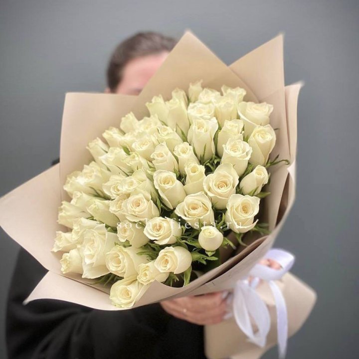 51 белая кенийская роза  в Южно-Сахалинске