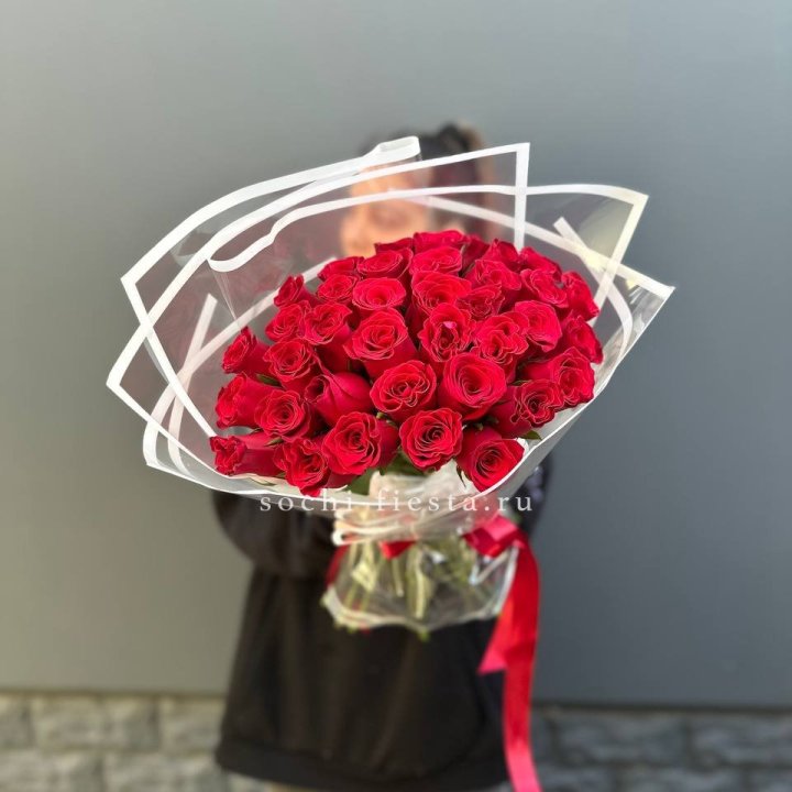 31 красная роза в Южно-Сахалинске